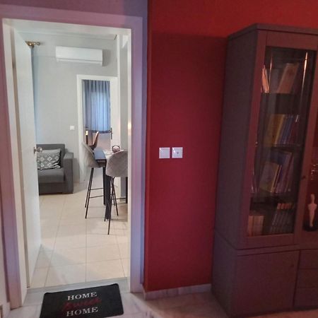 Χαίρε, Ξεΐνε, Παρ' Αμμι Φιλησεαι Lejlighed Tríkala Eksteriør billede